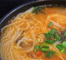 Spicy Pickled Tomato Pork Trotter with Shredded Pork and Liver