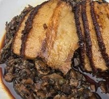 Braised pork with glutinous rice
