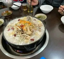 Red Broth Pig's Foot Flower Soup Pot