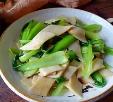 Stir-fried King Oyster Mushroom with Chinese Cabbage