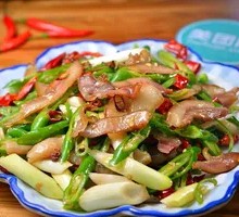 Spicy Green Pepper Pork Snout