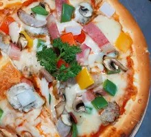 German Sausage and Vegetable Pizza