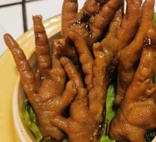 Spicy Braised Chicken Feet