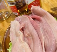 Sliced Pork Kidney with Big Knife