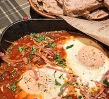 Sausage North African Egg with European Bread