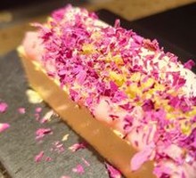 Rose Omelette Roll