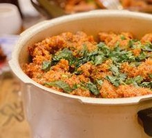 Pressure-Cooked Steamed Pig Intestine with Rice Flour