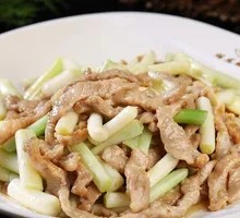 Scallion Stir-fried Lamb Shreds