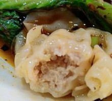 Sichuan-style Handmade Dumplings with Spicy and Numbing Sauce