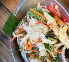 Thai Crushed Chicken Feet