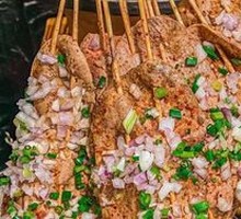 Sliced Pork Kidney with Big Knife