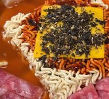 Military-style Hot Pot
