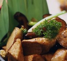 Stewed Bamboo Shoots with Mushrooms