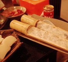 Fresh Shrimp Dumpling in Bamboo Tube