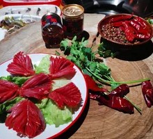 Freshly Sliced Pork Kidney