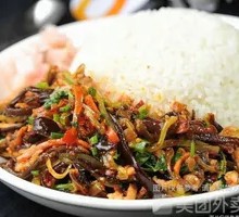 木耳肉丝盖饭