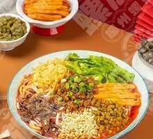 Dry-Loaded Meat Sauce Snail Noodles