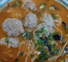 Tomato Pork Dumpling Rice Noodles