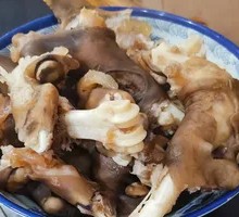 Fresh Sheep Trotters