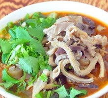 Spicy Lamb and Offal Platter in Red Soup