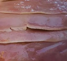 Sliced Pork Kidney with Big Knife