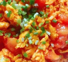 Tomato and Egg Stir-Fry