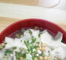Sichuan Pepper Dumplings Hot Pot Rice Noodles