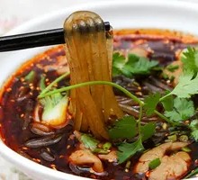 Spicy Pork Intestine Noodles