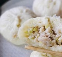 Signature Pork Bun (One Steamer)
