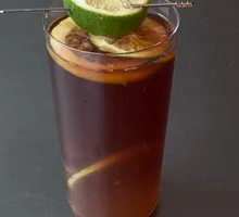 Plum-Flavored Hot Lemon Tea
