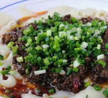 杂酱刀削面