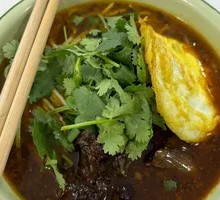 Beef tendon noodles