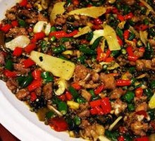 Spicy Pepper Chicken with Screw Chicken