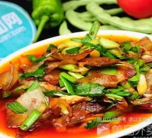 Stir-fried Pork with Garlic Shoots