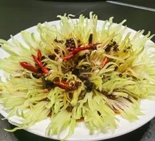 Laozhi Celery with Chicken Tails
