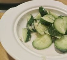 Garlic Cucumber Salad