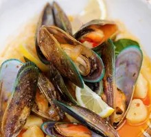 Singapore Laksa Mussels Dumplings