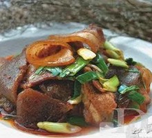 Sichuan-style Sweet Potato Skin Stir-fried with Pork