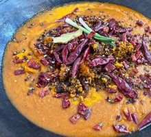 Nine-Grid Red Soup Pot