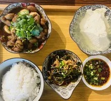 Stewed Intestine Rice Bowl