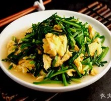 Stir-fried Eggs with Leeks