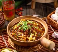 Braised Pork and Vermicelli in Clay Pot