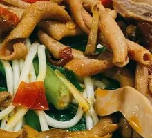 Melancholy Pickled Pepper Intestine Noodles