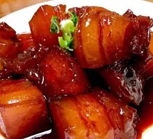 红烧肉米饭