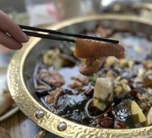 Xiaozhulin's Spicy Pig's Hoof and Chicken