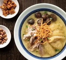 Braised Bamboo Fungus Chicken Rice