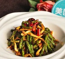 Stir-Fried Pork and Green Beans