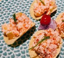 Fragrant Mango Crab Tacos