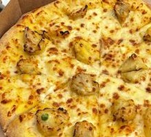 Spicy Crawfish & Tender Chicken Pizza