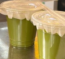 Thai Hand-Poured Milk Tea